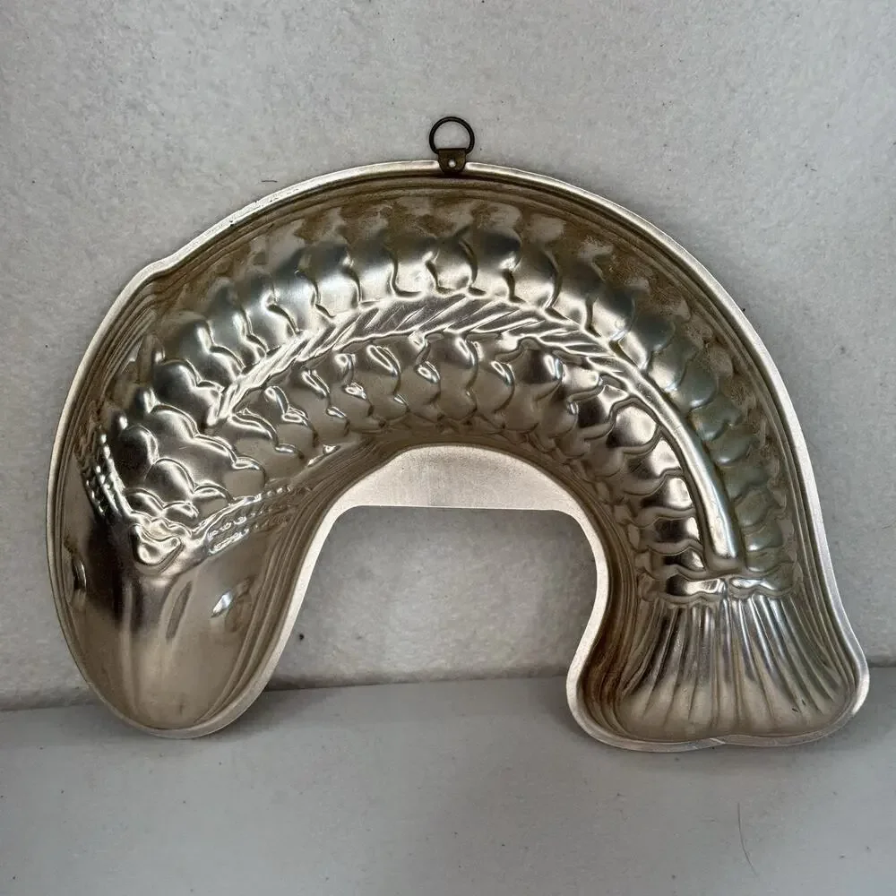 Mirro Aluminum Fish Jello/Cake Mold Wall Hanging Copper Tone Metal VTG Farm